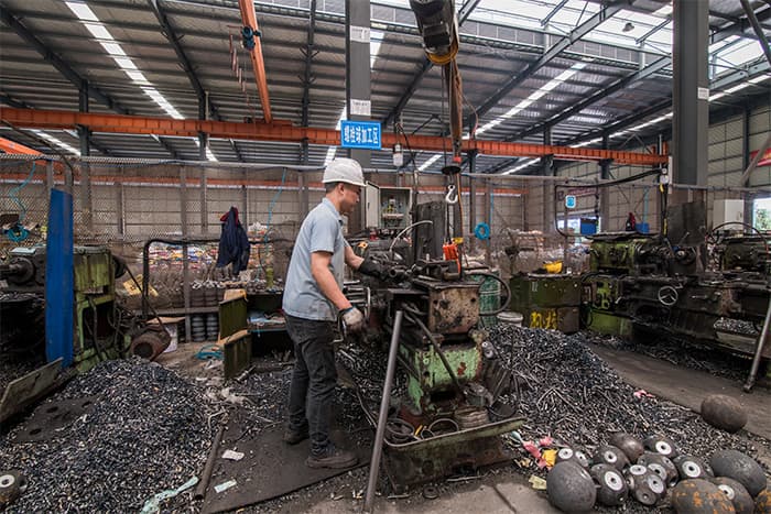 石家庄网架配件-螺栓球加工车间